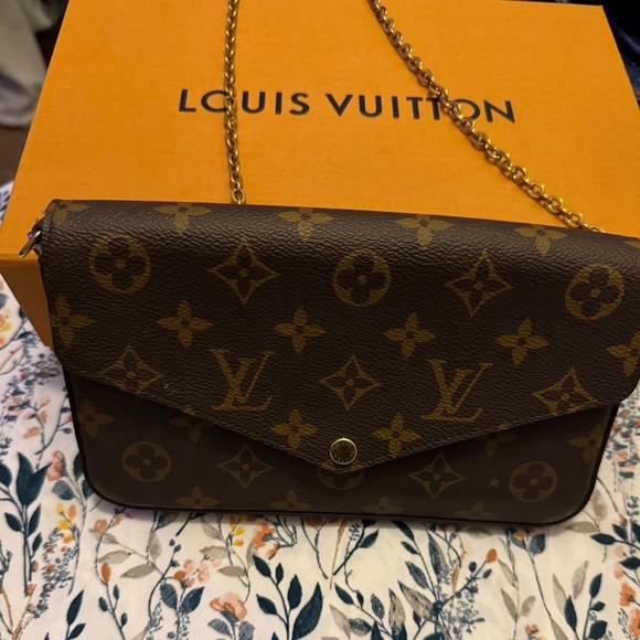 Pochette Felicie Louis Vuitton - Picture 1 of 7